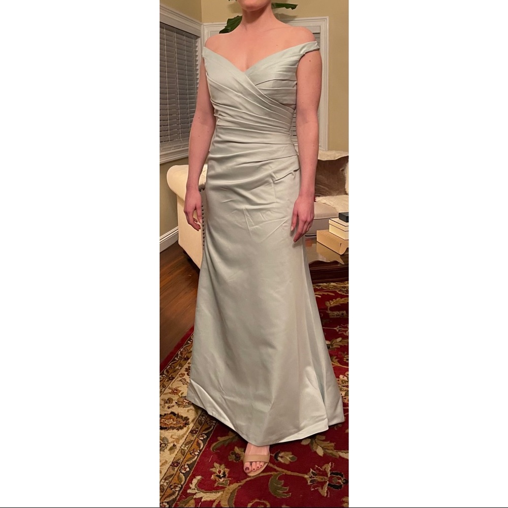 NWOT Saison Blanche Couture Sea foam Green Gown Size 8/10